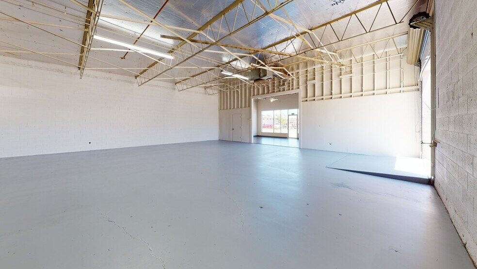 More Photos Of 3390-3424 S Market St, Redding Industrial For Lease