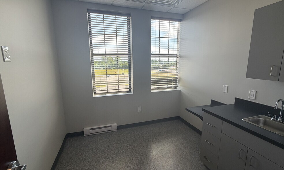 More Photos Of 2 Research Way, Monroe Township Medical For Lease