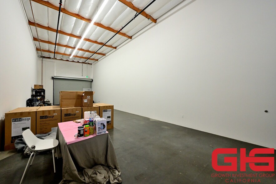 More Photos Of 238-256 W Chestnut Ave, Monrovia Warehouse For Sale