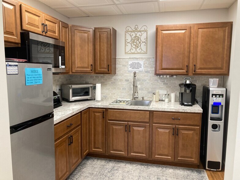 More Photos Of 4134 Seneca St, West Seneca Medical For Lease