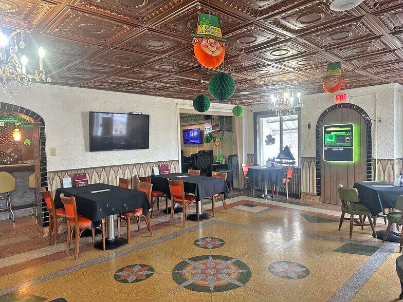 More Photos Of 982 W Center St, Sheppton Bar For Sale