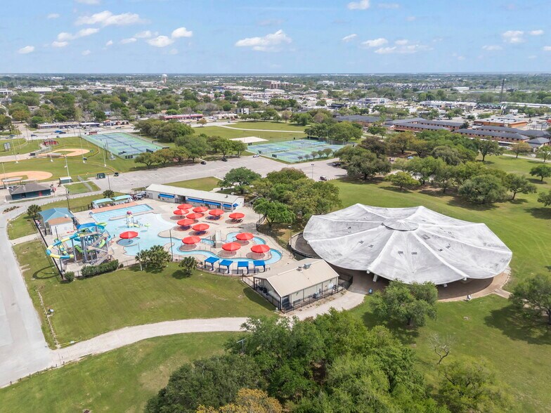 More Photos Of 2816 Lafferty Rd, Pasadena Apartments For Sale