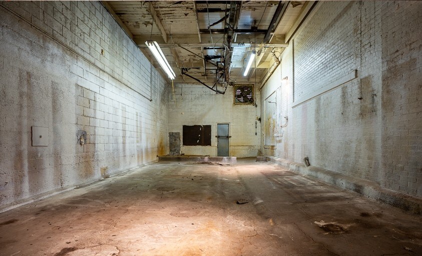 More Photos Of 227 S Philadelphia Ave, Shawnee Warehouse For Sale