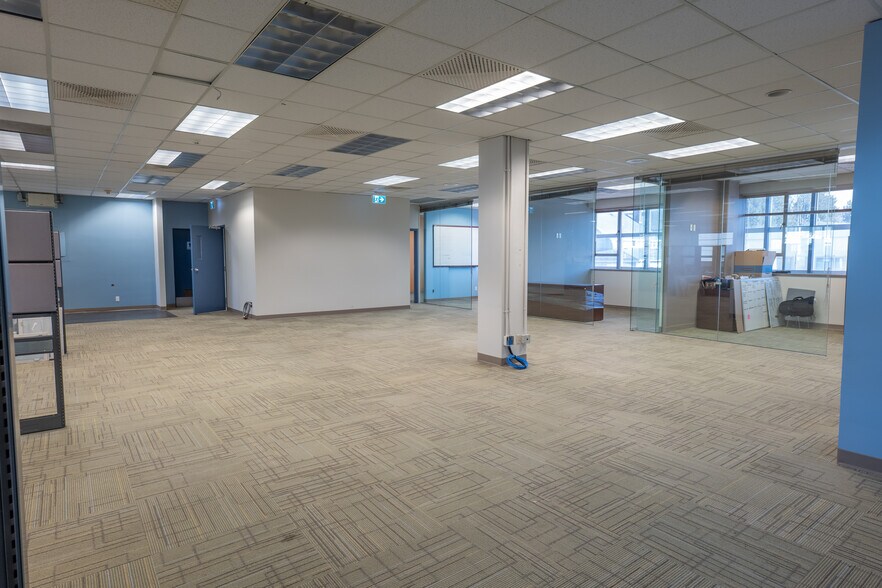 More Photos Of 422 6th St, New Westminster Loft Creative Space For Lease