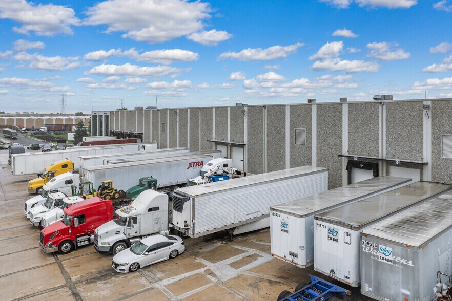 More Photos Of 70-96 Distribution Blvd, Edison Warehouse For Lease