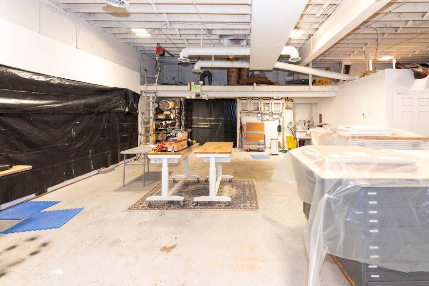 More Photos Of 1401 Clipper Heights, Baltimore Warehouse For Sale