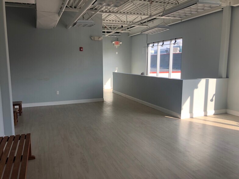 More Photos Of 721 Worcester St, Natick Health Club For Lease