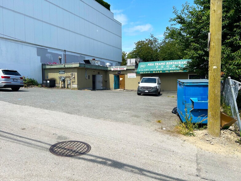 More Photos Of 718-720 E Broadway, Vancouver Restaurant For Sale