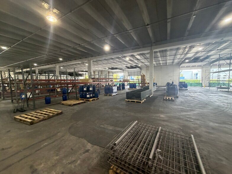 More Photos Of 13160 NW 43rd Ave, Opa Locka Warehouse For Sale