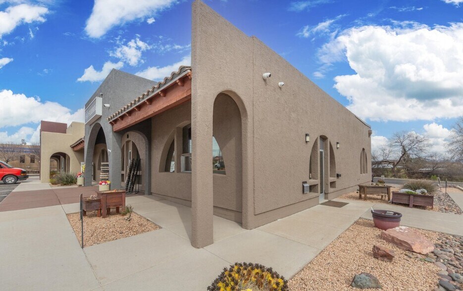 More Photos Of 415 S Main St, Cottonwood Storefront Retail Office For Sale