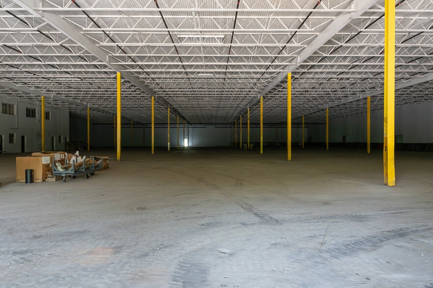 More Photos Of 144 Water st, Old Fort Warehouse For Lease
