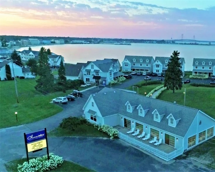 11380 US23, Mackinaw City, MI 49701 Motel For Sale