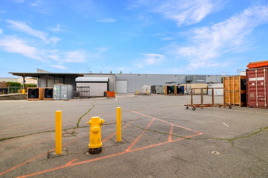 More Photos Of 435 Otterson Dr, Chico Manufacturing For Sale