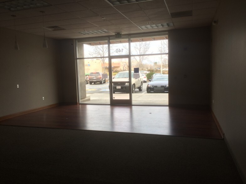 More Photos Of 960-961 Dana Dr, Redding Storefront Retail Office For Lease