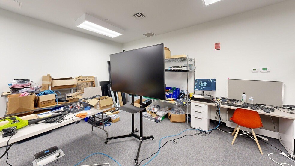 More Photos Of 550 Somerset Ter NE, Atlanta General Retail For Lease