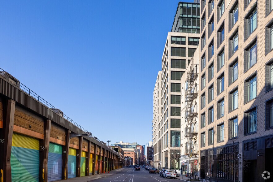 More Photos Of 555 Greenwich St, New York Office For Lease