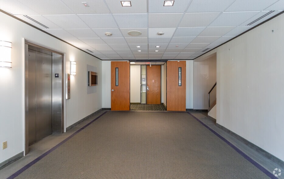 More Photos Of 3125 Poplarwood Ct, Raleigh Office For Lease