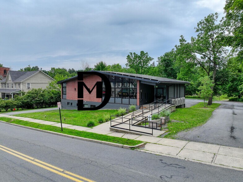 Primary Photo Of 23 West St, Warwick Loft Creative Space For Sale