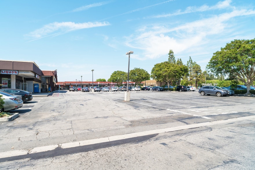 More Photos Of 13327-13331 Artesia Blvd, Cerritos General Retail For Lease