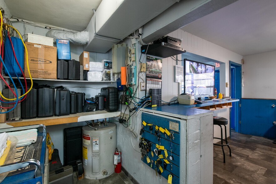 More Photos Of 55 SW 10th St, Deerfield Beach Service For Sale