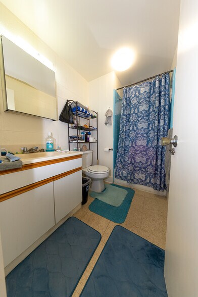 More Photos Of 1240 Young St, Honolulu Apartments For Sale