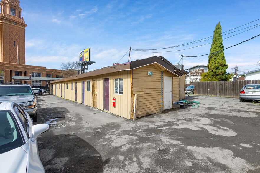 More Photos Of 5714 International Blvd, Oakland Hotel For Sale