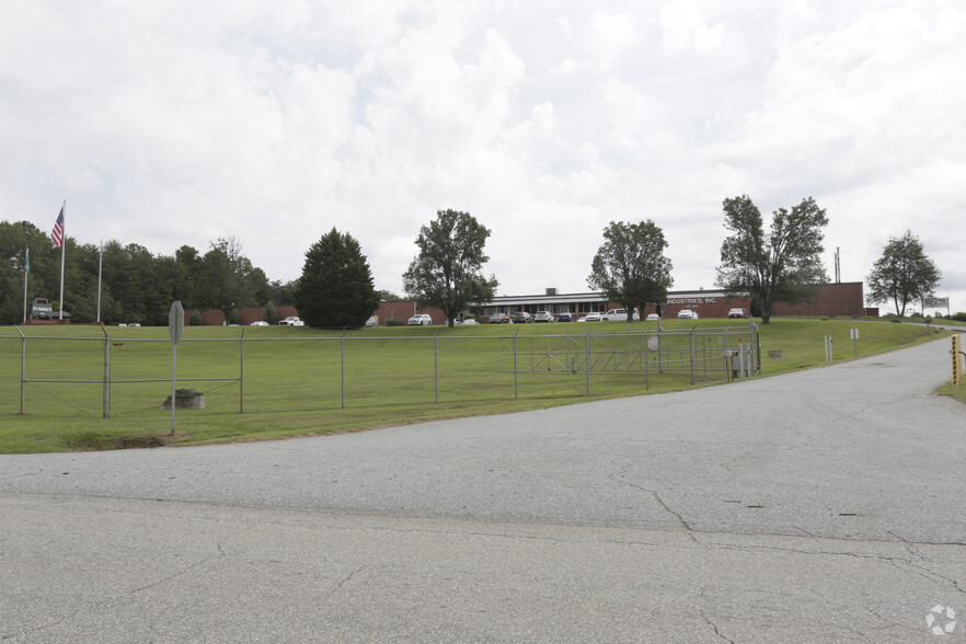 Primary Photo Of 19810 Asheville Hwy, Landrum Manufacturing For Lease