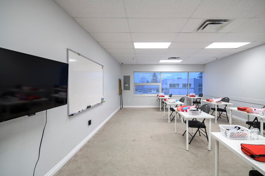 More Photos Of 12639 80 Ave, Surrey Showroom For Sale
