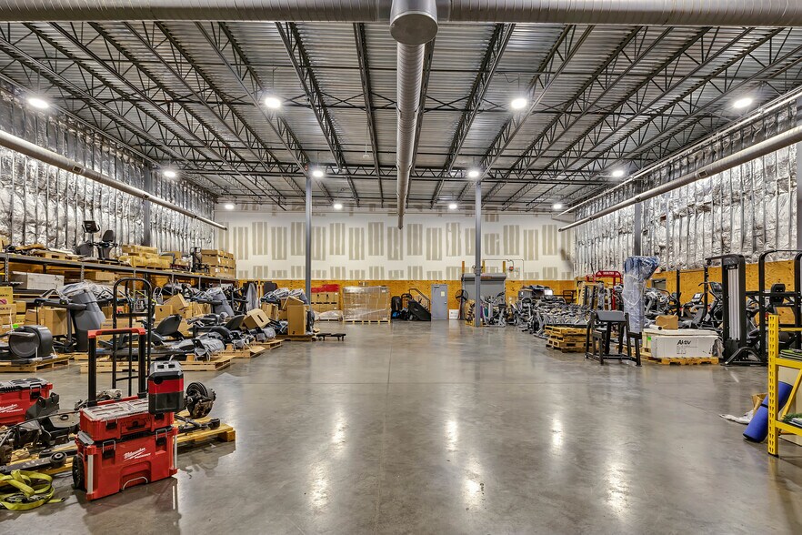 More Photos Of 1616 Harley Davidson Blvd, Columbia Freestanding For Sale