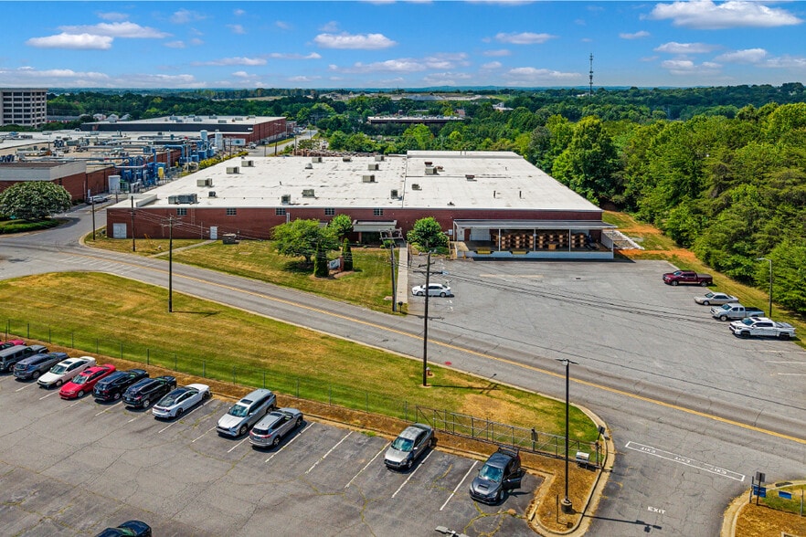 More Photos Of 1860 Main Ave SE, Hickory Warehouse For Sale
