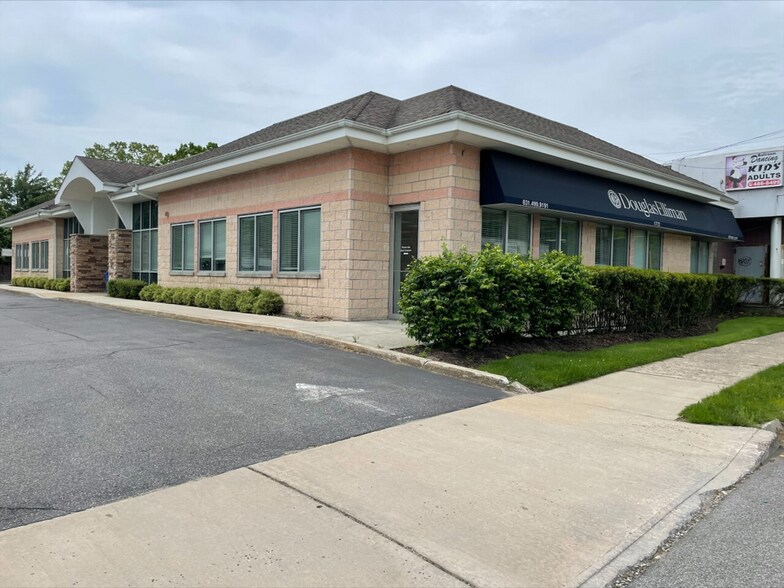 More Photos Of 1772 E Jericho Tpke, Huntington Medical For Lease