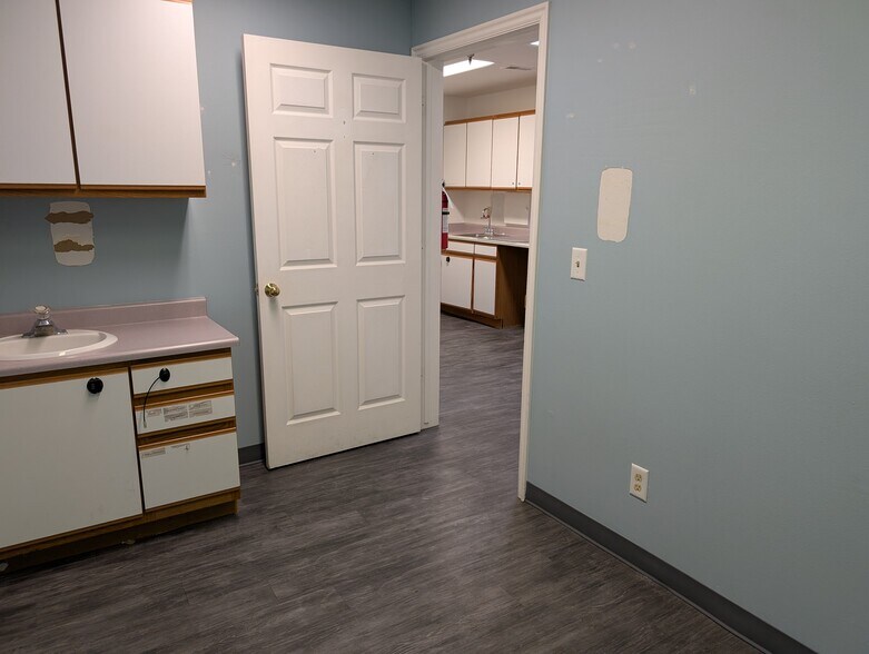 More Photos Of 550 N Main St, Logan Office For Lease