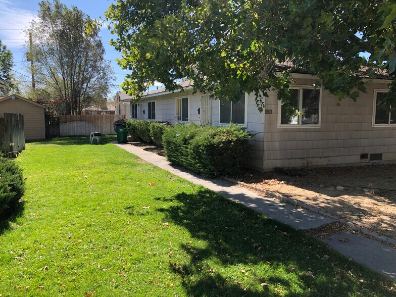 More Photos Of 1947-1949 H St, Sparks Apartments For Sale