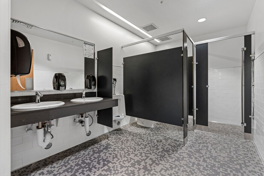 More Photos Of 1403-1405 W 2200 S, Salt Lake City Office For Lease