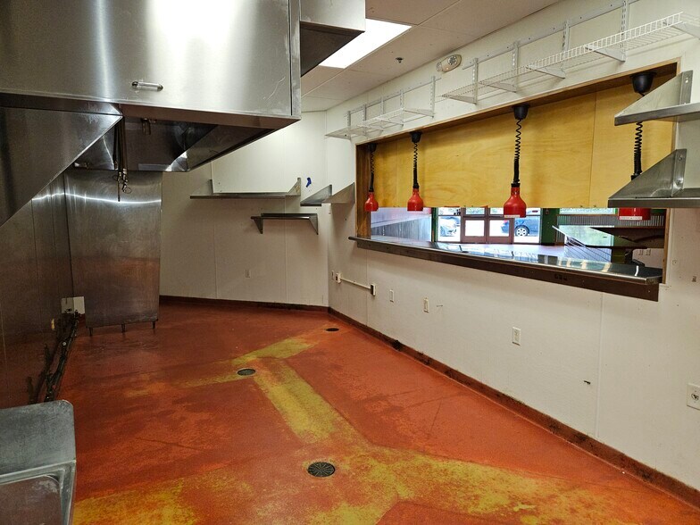 More Photos Of 2412-2430 Lincoln Way, Ames Office For Lease