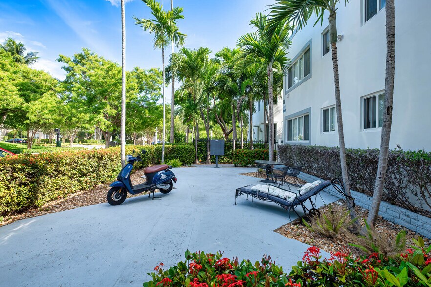 More Photos Of 1110 Pennsylvania Ave, Miami Beach Multifamily For Sale