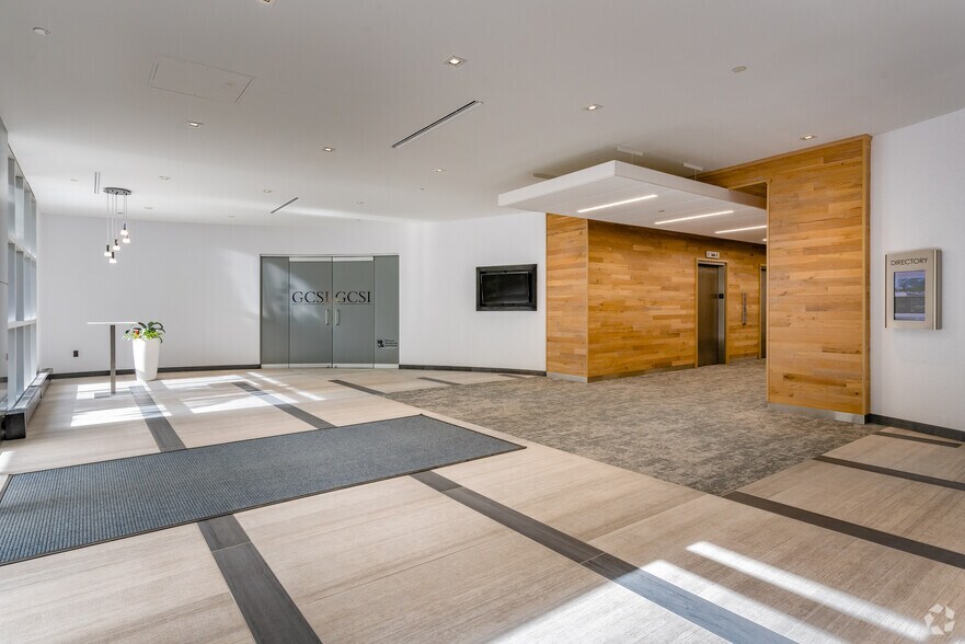 More Photos Of 120 N Washington Sq, Lansing Office For Lease