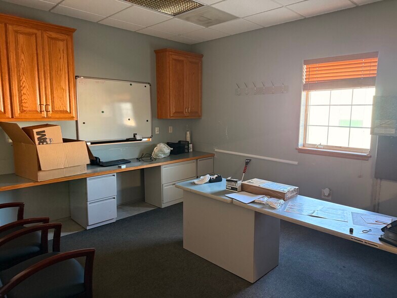 More Photos Of , Moorhead Unknown For Sale