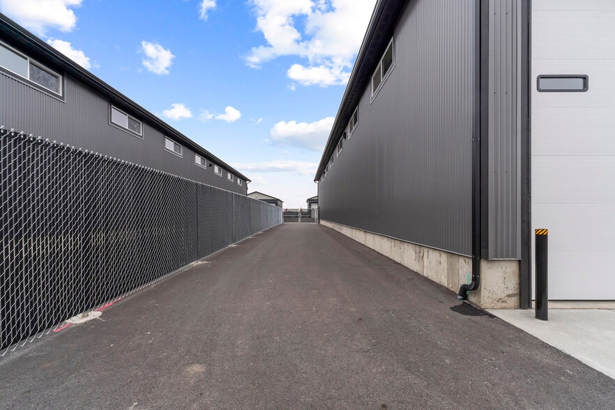 More Photos Of 3493 W Daugharty Loop, Hayden Industrial For Lease