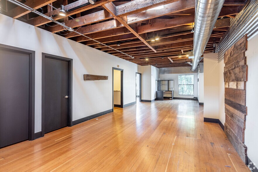 More Photos Of 706-708 Main St, Oregon City Loft Creative Space For Lease