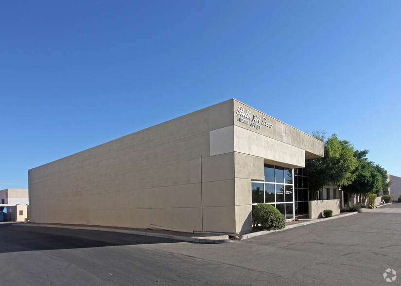 Primary Photo Of 7750 E Gelding Dr, Scottsdale Warehouse For Lease