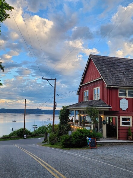 More Photos Of 4362 Crow Valley Rd, Eastsound Hotel For Sale