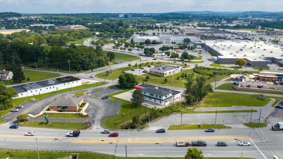 More Photos Of 1475 Carlisle Rd, York General Retail For Sale