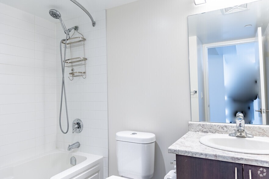 More Photos Of 73 Bayly St W, Ajax Apartments For Lease