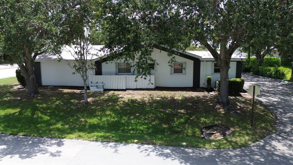 More Photos Of 1399 SE Port St Lucie Blvd, Port Saint Lucie Office For Lease