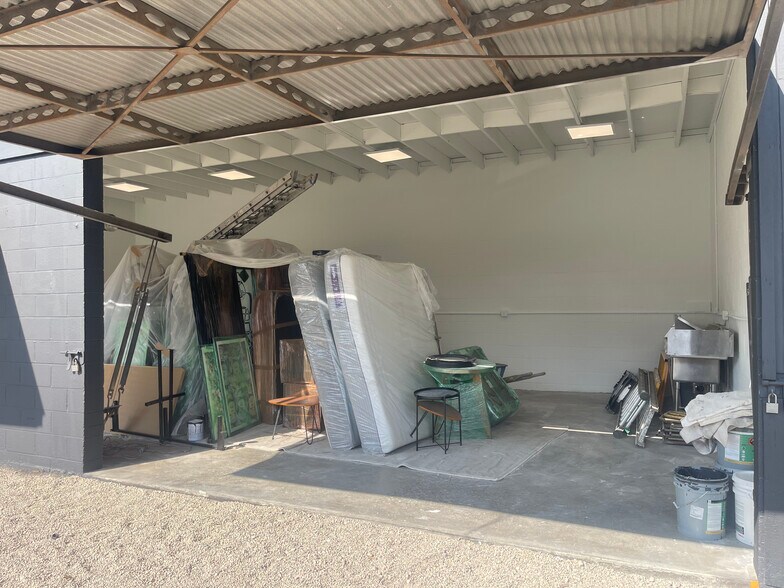 More Photos Of 13123 W Washington Blvd, Los Angeles Showroom For Lease