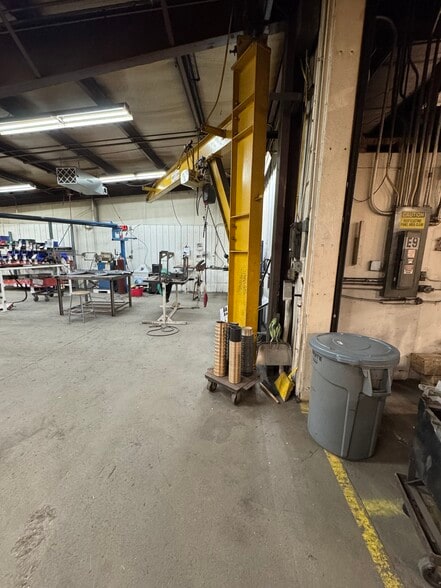 More Photos Of 3432 W Highview Dr, Grand Chute Manufacturing For Lease