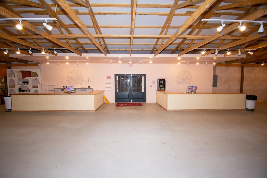 More Photos Of 18100 W Interstate 40, Amarillo Freestanding For Sale