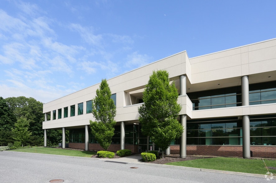 More Photos Of 31 Main Rd, Riverhead Medical For Sale