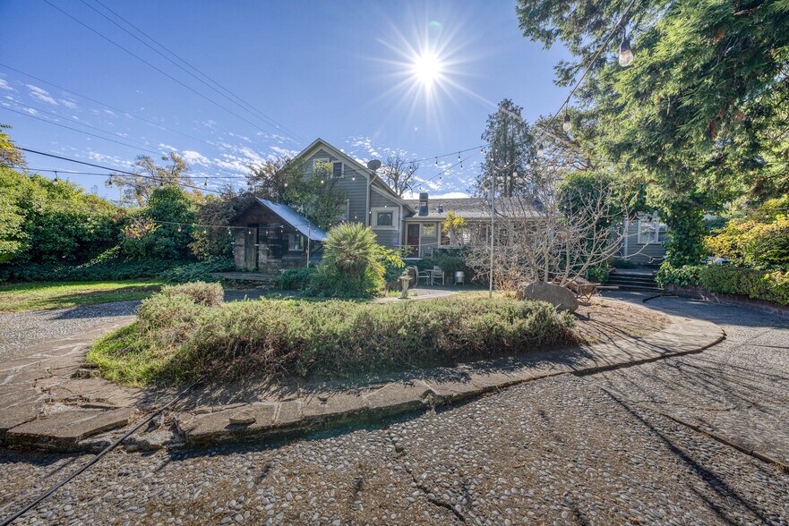 More Photos Of 825 N Forbes St, Lakeport Specialty For Sale